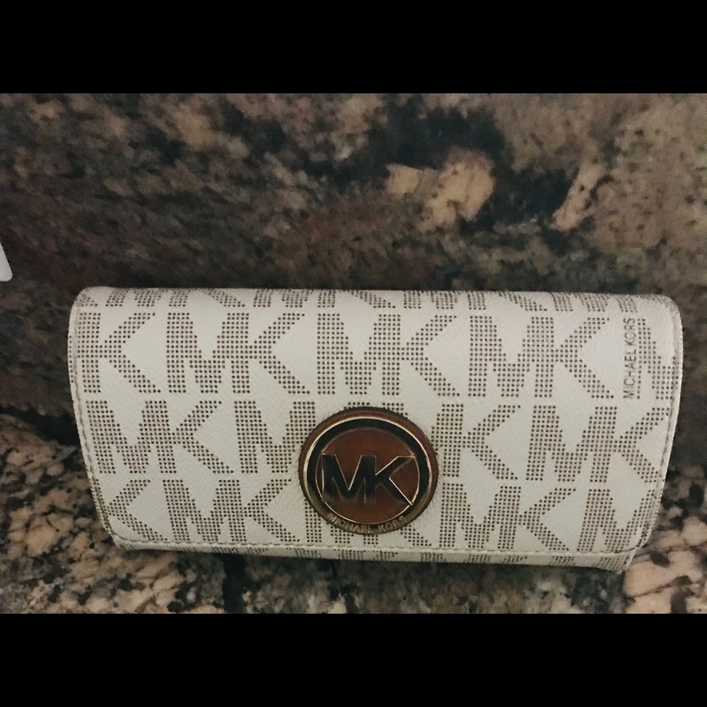 Michael Kors wallet